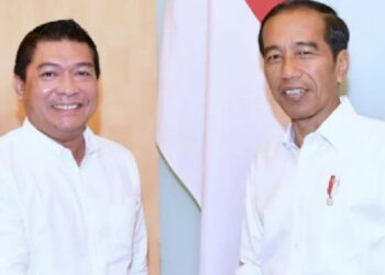 Silfester Matutina (kiri) saat bersama Presiden ke-7, Joko Widodo alias Jokowi. FOTO/Net. Ⓒ Hak cipta foto di atas dikembalikan sesungguhnya kepada pemilik foto
