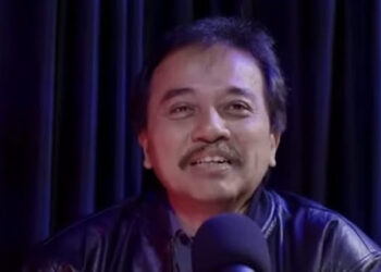 Mantan Menteri Pemuda dan Olahraga, Roy Suryo menanggapi gugatan ijazah SMA yang menyasar Wakil Presiden RI, Gibran Rakabuming Raka, di Pengadilan Negeri Jakarta Pusat. FOTO/Net. Ⓒ Hak cipta foto di atas dikembalikan sesungguhnya kepada pemilik foto