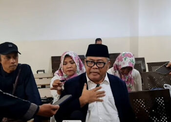 Sidang perdana gugatan ijazah SMA yang menyasar Wakil Presiden RI, Gibran Rakabuming Raka, di Pengadilan Negeri Jakarta Pusat (PN Jakpus) ditunda hingga pekan depan. FOTO/Net. Ⓒ Hak cipta foto di atas dikembalikan sesungguhnya kepada pemilik foto