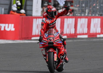 Usai balapan Tissot Sprint di Motegi, Jepang, Sabtu (27/9), pembalap bernomor #93 itu Marc Marquez mengoleksi keunggulan 191 poin atas adiknya, Alex Marquez (BK8 Gresini Racing MotoGP). FOTO/Net