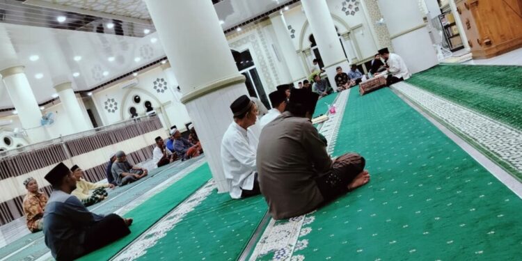 Ⓒ Hak cipta foto di atas dikembalikan sesungguhnya kepada sang pemilik foto Ⓒ Hak cipta foto di atas dikembalikan sesungguhnya kepada pemilik foto