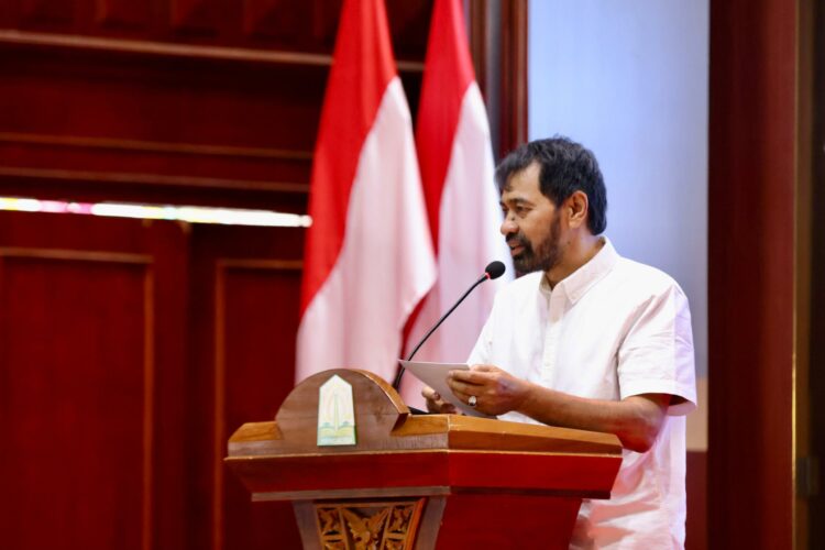 Gubernur Aceh, Muzakir Manaf melantik Pengda Kagama Aceh di Anjong Mon Mata komplek Meuligoe Gubernur Aceh, Sabtu (6/9/2025). FOTO/Net. Ⓒ Hak cipta foto di atas dikembalikan sesungguhnya kepada pemilik foto