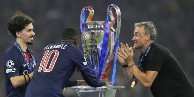 Ⓒ Hak cipta foto di atas dikembalikan sesungguhnya kepada sang pemilik foto Ⓒ Hak cipta foto di atas dikembalikan sesungguhnya kepada pemilik foto