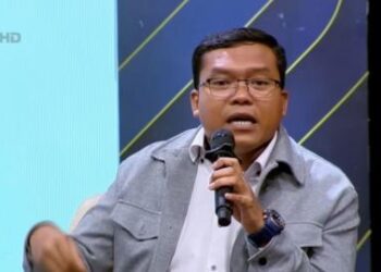 Pengamat Politik Pangi Syarwi Chaniago menilai fenomena geng Solo serta matahari kembar turut andil dalam kasus demo berujung ricuh di Indonesia. FOTO/Tangkapan Layar.