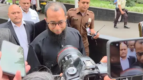 Ⓒ Hak cipta foto di atas dikembalikan sesungguhnya kepada sang pemilik foto Ⓒ Hak cipta foto di atas dikembalikan sesungguhnya kepada pemilik foto