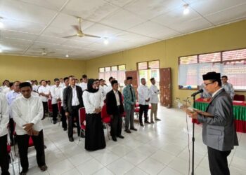 Plt Camat Kuta Baro Adi Darma S.Pd M.Pd melantik Panitia Pemilihan Keuchik (P2K) Serentak di Kecamatan Kuta Bro, Aceh Besar. FOTO/HAI/Hamdani. Ⓒ Hak cipta foto di atas dikembalikan sesungguhnya kepada pemilik foto