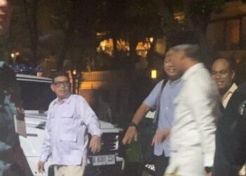 Sejumlah pimpinan dan anggota Fraksi Gerindra DPR RI mulai merapat ke rumah pribadi Ketua Umum Partai Gerindra sekaligus Presiden RI Prabowo Subianto di Jalan Kartanegara No. IV, Kebayoran Baru, Jakarta Selatan, Senin (8/9/2025) malam. FOTO/Net. Ⓒ Hak cipta foto di atas dikembalikan sesungguhnya kepada pemilik foto