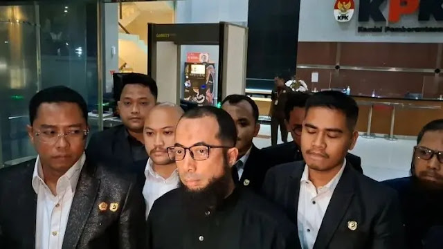 Ⓒ Hak cipta foto di atas dikembalikan sesungguhnya kepada sang pemilik foto Ⓒ Hak cipta foto di atas dikembalikan sesungguhnya kepada pemilik foto