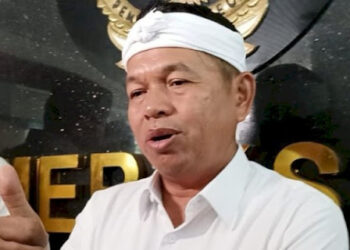 Gubernur Jawa Barat, Dedi Mulyadi di Kantor Badan Pemeriksa Keuangan (BPK) Perwakilan Jawa Barat, Jumat 24 Oktober 2025. FOTO/Net. Ⓒ Hak cipta foto di atas dikembalikan sesungguhnya kepada pemilik foto