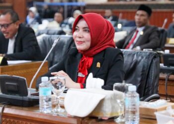 Anggota DPR Aceh dari Dapil Aceh Utara dan Lhokseumawe, Salmawati atau akrab disapa Bunda Salma. FOTO/Net. Ⓒ Hak cipta foto di atas dikembalikan sesungguhnya kepada pemilik foto