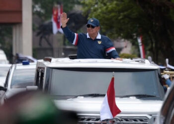 Misteri Esemka yang digadang-gadang akan menjadi mobil nasional (Mobnas) kini kembali mengemuka setelah Presiden Prabowo Subianto mewajibkan menteri pakai Maung, mobil buatan Pindad. FOTO/Net. Ⓒ Hak cipta foto di atas dikembalikan sesungguhnya kepada pemilik foto