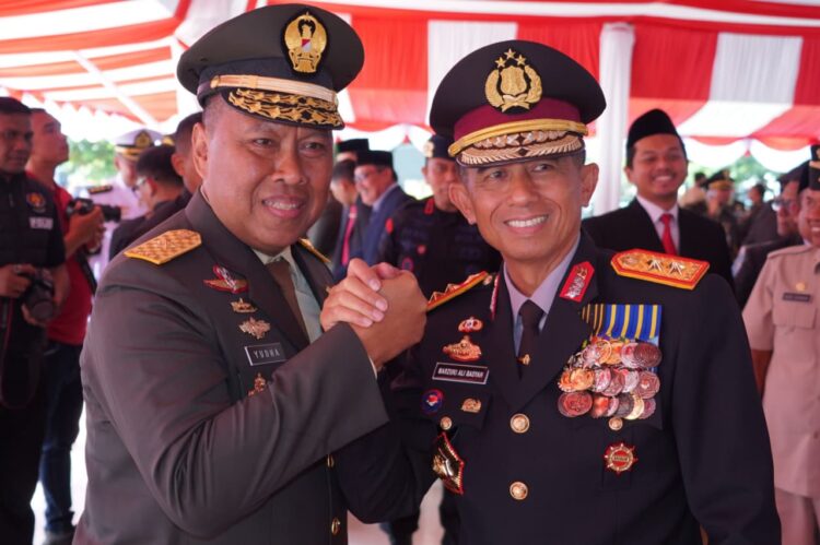 Hadiri Upacara HUT Ke-80 TNI, Kapolda Aceh: Makin Kuat Bersama Rakyat