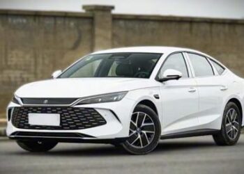 BYD Bikin Gempar Luncurkan Mobil Hybrid Seharga Rp200 Jutaan, Jarak Tempuh Tembus 2.100 Km