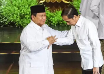 Mantan Presiden Joko Widodo alias Jokowi menemui Presiden Prabowo Subianto di Jalan Kertanegara, Jakarta Selatan pada Sabtu 4 Oktober 2025 diduga untuk meminta perlindungan atas kasus yang membelitnya dan keluarganya. FOTO/Net. Ⓒ Hak cipta foto di atas dikembalikan sesungguhnya kepada pemilik foto