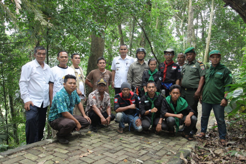 Dalam rangka memperingati Hari Konservasi Alam Nasional (HKAN) 2019, Perhimpunan Penjelajah Alam Bencana dan Konservasi Generasi Rimba Alam Semesta (GRAS) bekerja sama dengan Bidang Konservasi Wilayah I Balai Besar Konservasi Sumber Daya Alam (BBKSDA) Sumatera Utara melaksanakan puncak peringatan HKAN di Taman Wisata Alam (TWA) Sibolangit, Rabu (14/8/2019). FOTO/Dok. Gras.