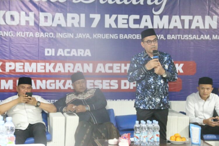 Pertemuan tersebut berlangsung di Rumoh Aspirasi HT Ibrahim, Lambaro Angan, Aceh Besar, Jumat (17/10/2025) malam. FOTO/Net. Ⓒ Hak cipta foto di atas dikembalikan sesungguhnya kepada pemilik foto