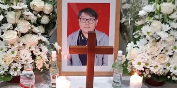 Ⓒ Hak cipta foto di atas dikembalikan sesungguhnya kepada sang pemilik foto Ⓒ Hak cipta foto di atas dikembalikan sesungguhnya kepada pemilik foto