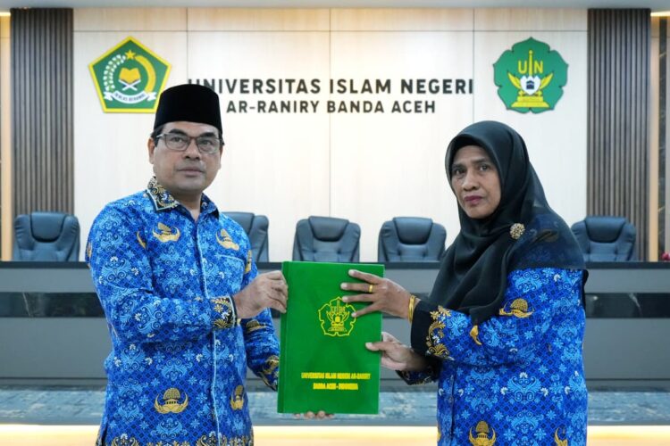 Perjalanan Hidup Prof Juwaini: Dari Anak Nelayan Menuju Guru Besar Filsafat Islam Klasik