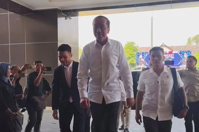 Ⓒ Hak cipta foto di atas dikembalikan sesungguhnya kepada pemilik foto Ⓒ Hak cipta foto di atas dikembalikan sesungguhnya kepada pemilik foto