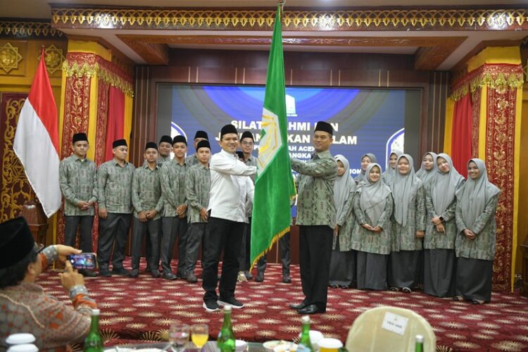 Wagub Lepas Kafilah Aceh Bertanding ke STQH Nasional, Optimis Bisa Raih Juara