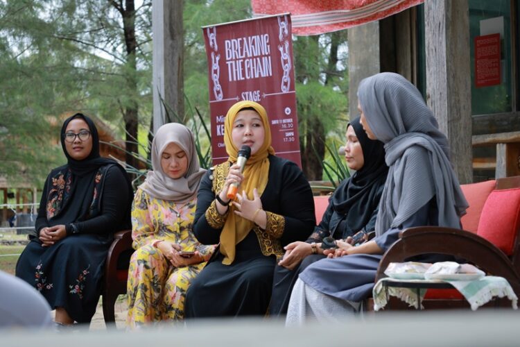 Ⓒ Hak cipta foto di atas dikembalikan sesungguhnya kepada pemilik foto Ⓒ Hak cipta foto di atas dikembalikan sesungguhnya kepada pemilik foto