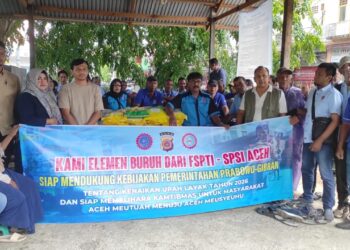 Polda Aceh Kembali Salurkan Bantuan Beras untuk Buruh FSPTI dan SPSI