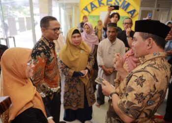 Bupati Aceh Besar, H Muharram Idris atau yang dikenal sebagai Syech Muharram, menghadiri pembukaan Visitasi Lapangan Lomba Perpustakaan Masyarakat Tingkat Nasional Tahun 2025 di Taman Bacaan Masyarakat (TBM) Ar-Rasyid Lambateung, Kajhu, Kecamatan Baitussalam pada Kamis (16/10/2025). FOTO/Net. Ⓒ Hak cipta foto di atas dikembalikan sesungguhnya kepada pemilik foto