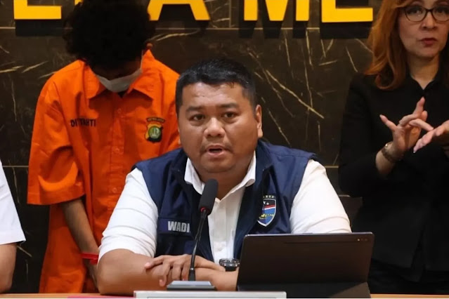 Ⓒ Hak cipta foto di atas dikembalikan sesungguhnya kepada pemilik foto Ⓒ Hak cipta foto di atas dikembalikan sesungguhnya kepada pemilik foto