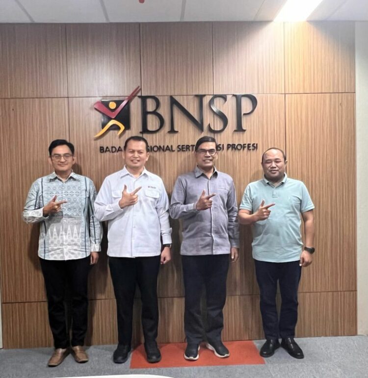 Universitas Islam Negeri (UIN) Ar-Raniry Banda Aceh resmi meraih lisensi Lembaga Sertifikasi Profesi (LSP) dari Badan Nasional Sertifikasi Profesi (BNSP) berdasarkan Keputusan Ketua BNSP Nomor Kep/2197/BNSPIX/2025 tertanggal 19 September 2025. FOTO/Net. Ⓒ Hak cipta foto di atas dikembalikan sesungguhnya kepada pemilik foto