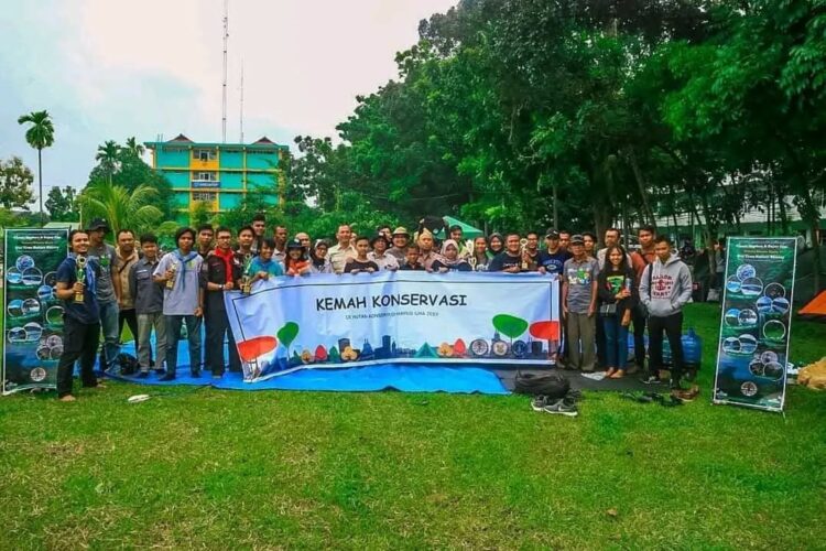 Nurhabli Ridwan, yang juga merupakan Founder sekaligus Ketua Umum GRAS, berhasil meraih Juara 3 Duta Konservasi dalam ajang yang diselenggarakan oleh Balai Besar Konservasi Sumber Daya Alam (BBKSDA) Sumatera Utara. FOTO/Dok. GRAS. Ⓒ Hak cipta foto di atas dikembalikan sesungguhnya kepada pemilik foto