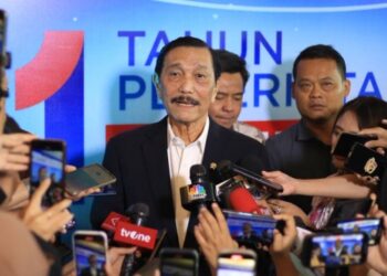 Kereta Cepat Punya Utang Jumbo, Luhut: Tidak Ada Transportasi Publik di Dunia yang Untung