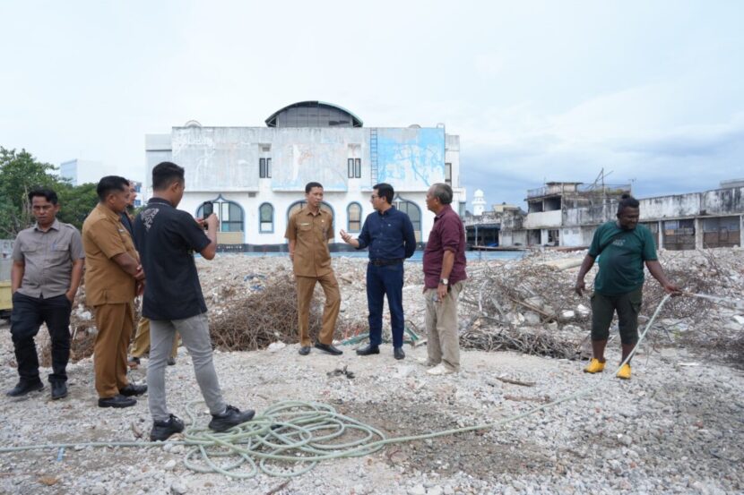 Ketua DPRK Banda Aceh Minta Rekanan Percepat Pembongkaran Pasar Aceh