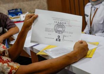 Kantongi Ijazah Jokowi dari KPU DKI, Bonatua Silalahi: Ini untuk Rakyat