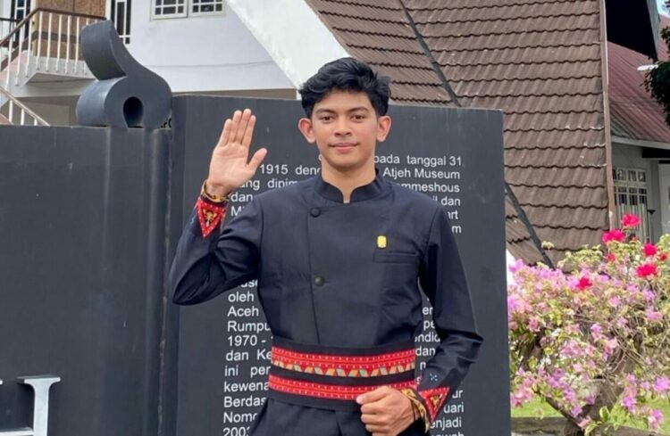 Ⓒ Hak cipta foto di atas dikembalikan sesungguhnya kepada pemilik foto Ⓒ Hak cipta foto di atas dikembalikan sesungguhnya kepada pemilik foto