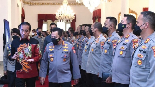 Ⓒ Hak cipta foto di atas dikembalikan sesungguhnya kepada pemilik foto Ⓒ Hak cipta foto di atas dikembalikan sesungguhnya kepada pemilik foto