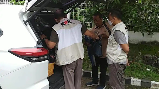 Ⓒ Hak cipta foto di atas dikembalikan sesungguhnya kepada pemilik foto Ⓒ Hak cipta foto di atas dikembalikan sesungguhnya kepada pemilik foto