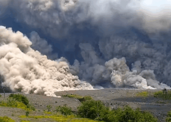 Status Gunung Semeru Naik Awas, Luncuran Awan Panas Capai 14 Kilometer