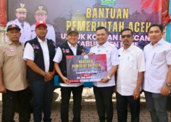 Wagub Aceh Salurkan Bantuan Logistik Darurat Bencana untuk Pidie dan Bireuen