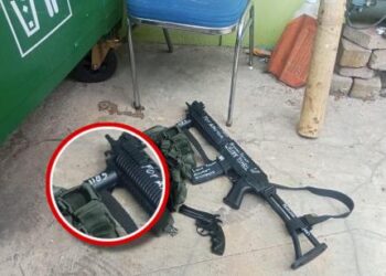 Foto diduga senjata airsoft gun yang ada di area SMAN 72 Kelapa Gading, Jakarta Utara, pasca ledakan, Jumat (7/11/2025). FOTO/Net. Ⓒ Hak cipta foto di atas dikembalikan sesungguhnya kepada pemilik foto
