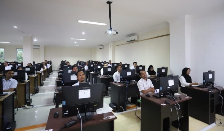 575 Peserta Ikut Ujian CAT Seleksi Pegawai Tetap USK