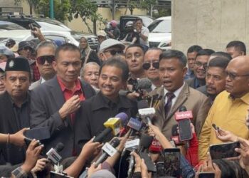 Bawa-Bawa Lucinta Luna, Kuasa Hukum Roy Suryo cs Ragukan Bukti Polda Metro