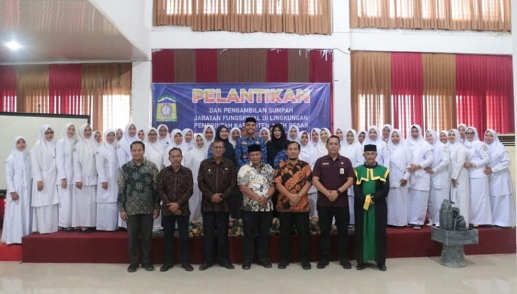 Lantik 42 Pejabat Fungsional, Sekda Aceh Besar Tekankan Disiplin dan Komunikasi Efektif