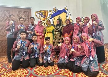 Ⓒ Hak cipta foto di atas dikembalikan sesungguhnya kepada sang pemilik foto Ⓒ Hak cipta foto di atas dikembalikan sesungguhnya kepada pemilik foto