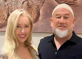 Ⓒ Hak cipta foto di atas dikembalikan sesungguhnya kepada sang pemilik foto Ⓒ Hak cipta foto di atas dikembalikan sesungguhnya kepada pemilik foto