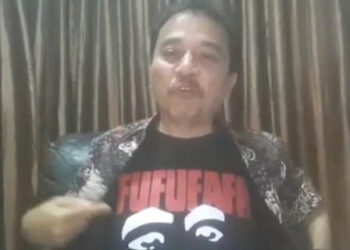 Pakar telematika Roy Suryo mengapresiasi band legendaris Indonesia, Slank yang merilis lagu baru tepat di malam perayaan Hari Ulang Tahun (HUT) ke-42 dengan judul Republik Fufufafa. FOTO/Net. Ⓒ Hak cipta foto di atas dikembalikan sesungguhnya kepada pemilik foto