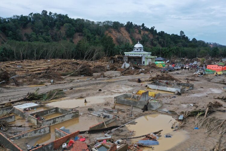 Dampak kehancuran sebuah wilayah di Provinsi Aceh akibat Banjir Bandang. FOTO/Net. Ⓒ Hak cipta foto di atas dikembalikan sesungguhnya kepada pemilik foto