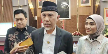 Ⓒ Hak cipta foto di atas dikembalikan sesungguhnya kepada sang pemilik foto Ⓒ Hak cipta foto di atas dikembalikan sesungguhnya kepada pemilik foto