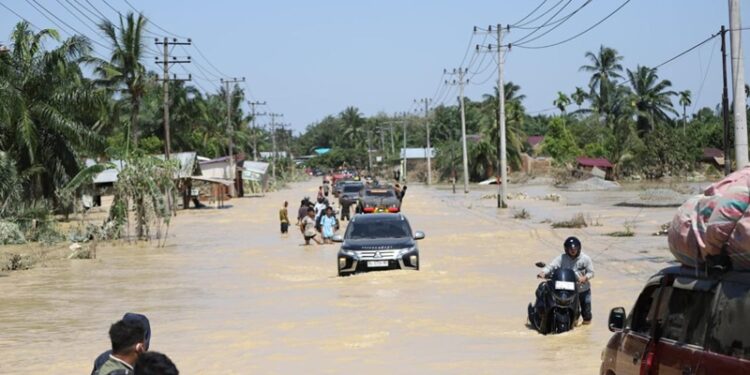 Jalur Aceh Tamiang–Sumut Kembali Normal, Truk Besar Sudah Bisa Melintas