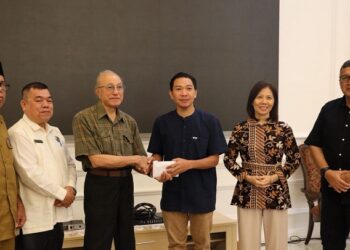 Ⓒ Hak cipta foto di atas dikembalikan sesungguhnya kepada sang pemilik foto Ⓒ Hak cipta foto di atas dikembalikan sesungguhnya kepada pemilik foto