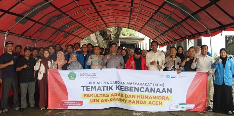 112 Mahasiswa FAH UIN Ar-Raniry Jalani KPM Kebencanaan di Pidie Jaya dan Bireuen